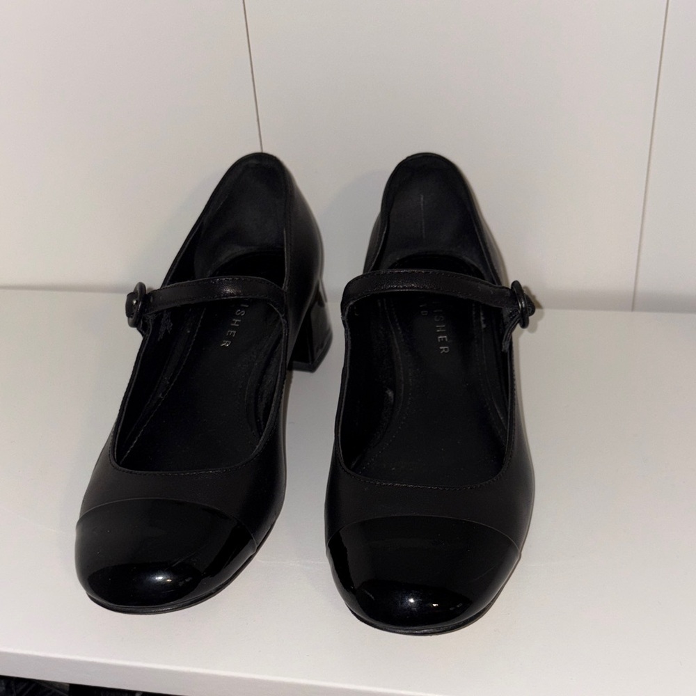 Marc Fisher Black Mary Jane Pumps